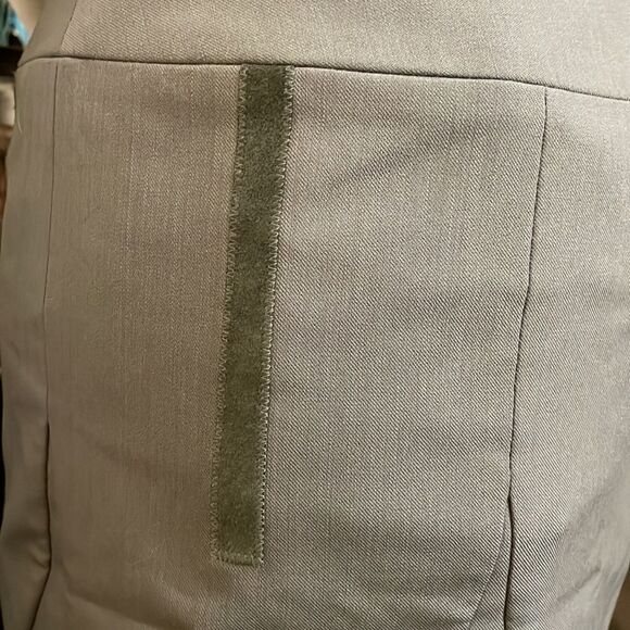 Nicole Miller Slit Multi Green Color Leaf Scallop Mini Pencil Skirt - Picture 5 of 7